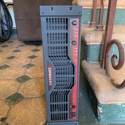 CROWN CE-2000 AMPLIFIER 