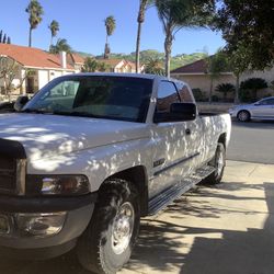 2001 DODGE; Cummings Diesel Pick Up 
