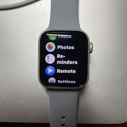 Apple Watch SE (2nd Generation) GPS + Cellular