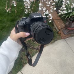 Canon EOS Rebel T6i Digital Camera 