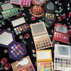 Jeffrey Star Costemic palettes 