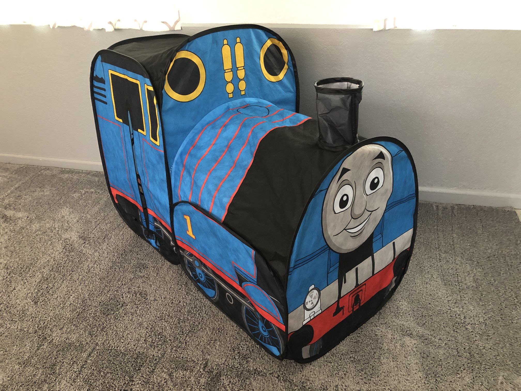 Thomas top bed tent