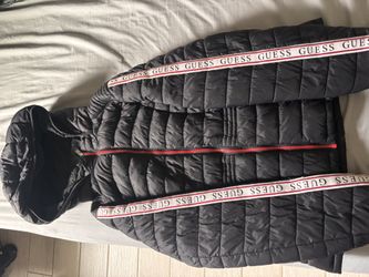 black guess puffer