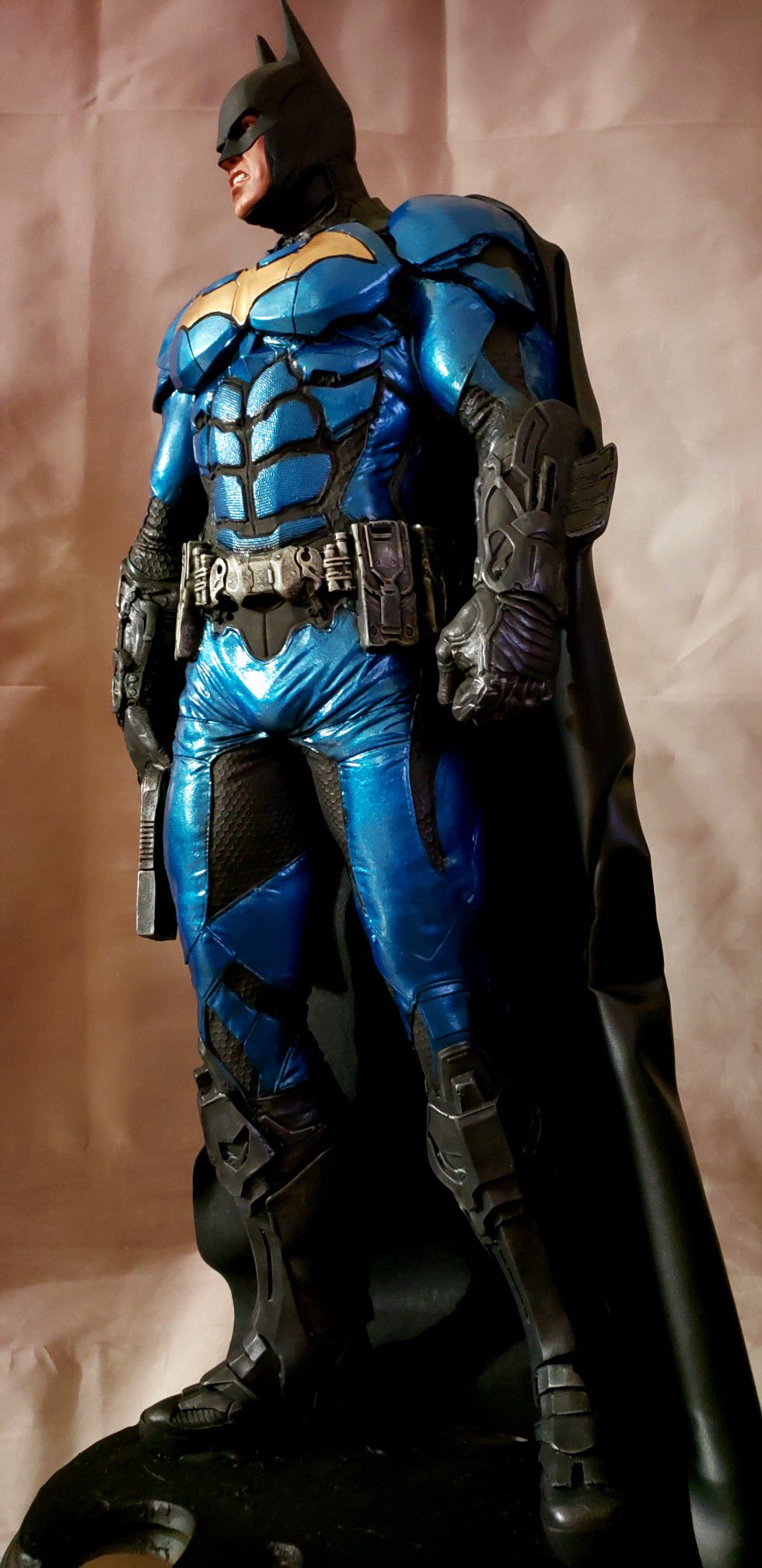 Batman Arkham Knight 1:3 scale custom statue 26 inches tall Rare Nt Sideshow