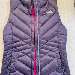 Women’s North Face Down Vest 