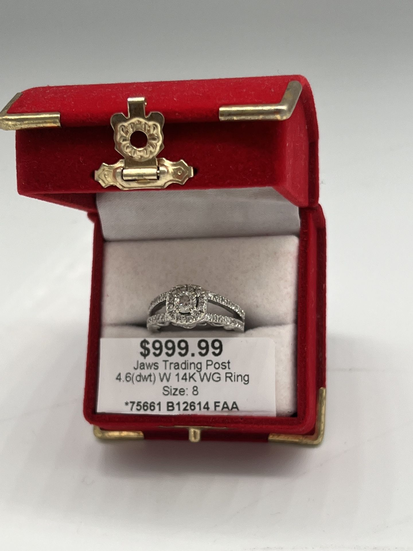 Beautiful 14kt white gold and diamond engagement ring size 8 pick up only