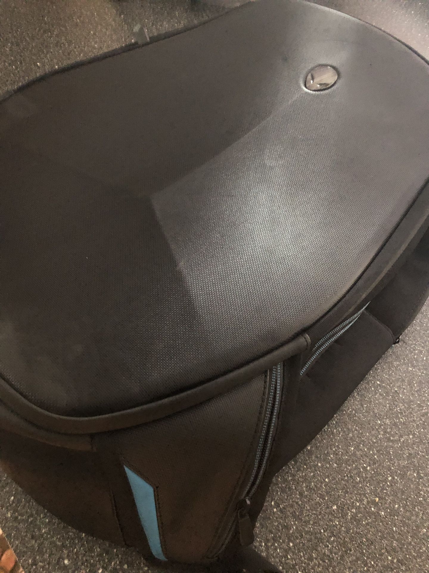 Alienware heavy duty laptop backpack msrp 150$