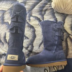 UGG BOOTS/ NEED GONE 