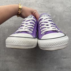 CONVERSE Chuck Taylor All Star Classic Shoes for Sale in Valrico