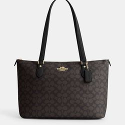 COACH Tote NWT