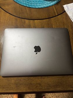 MacBook Air(DOES NOT WORK FOR PARTS ONLY)
