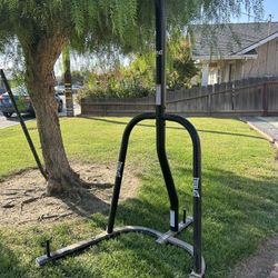 Everlast Boxing Stand + Bag