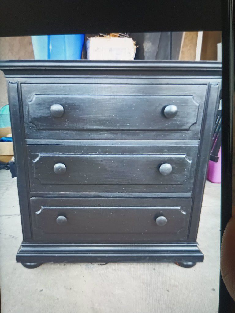 Drawer Dresser Color Black Perfect Condition 