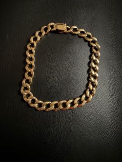 Cuban Link bracelet