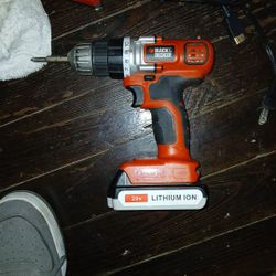 Bla Black and decker twenty volt lithium ion drill