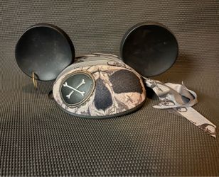 Disney Pirates Of the Caribbean Black and Gray Mickey Mouse Ears Hat Gasparilla
