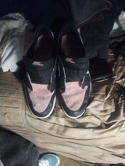 Nike Air Jordans 1 Low Bleached Coral