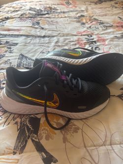 Nike Shoes New
