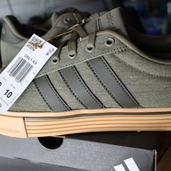 NEW Adidas Men's Daily 4.0