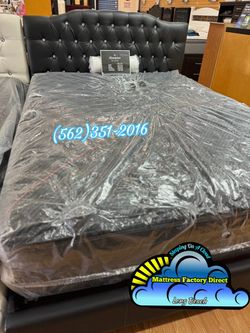 Beautyrest black queen mattress and Boxspring bed set Colchon y tambor set