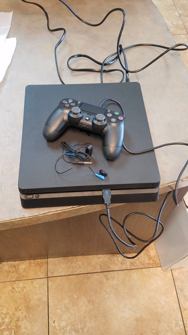 SONY PS4 SLIM 1TB NO TRADES PRICE FIRM SELLING EVERYTHING