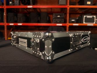 Marathon professional 2U 19” rackmount flight/road case