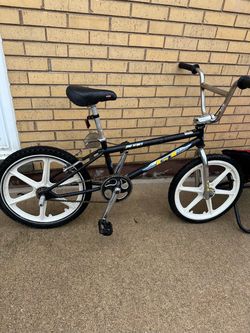 1998 GT Pro Series BMX Bike
