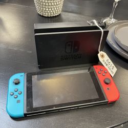 Nintendo Switch 