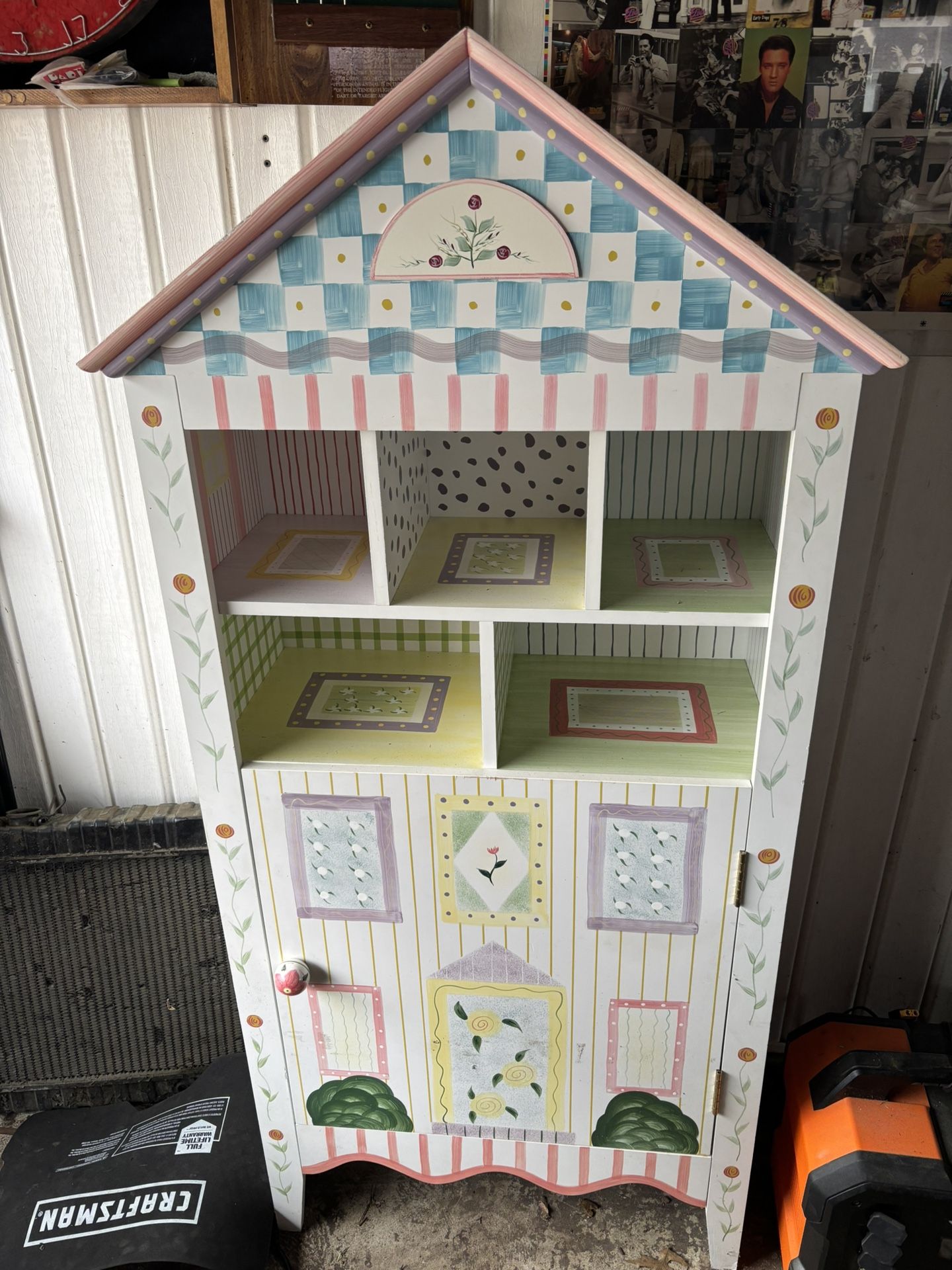 Little  Girl Cabinet 