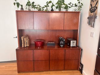 Wall Unit / Hutch