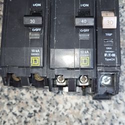 Square D Double Pole Breakers And Single Pole 30 Amp Eaton Breaker 