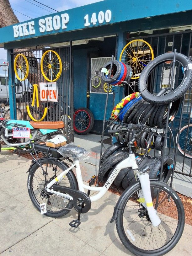 Electric Bike Brand New. Only $599 Or Make $20 Monthly Payments. We Located At 1400 Niles St Bakersfield Ca MG'S BIKE SHOP Affordable Prices