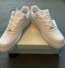New Nike Air Force 1 Size 11