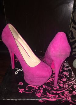Hot Pink Platform Heels Size 6 1/2 in good condition.