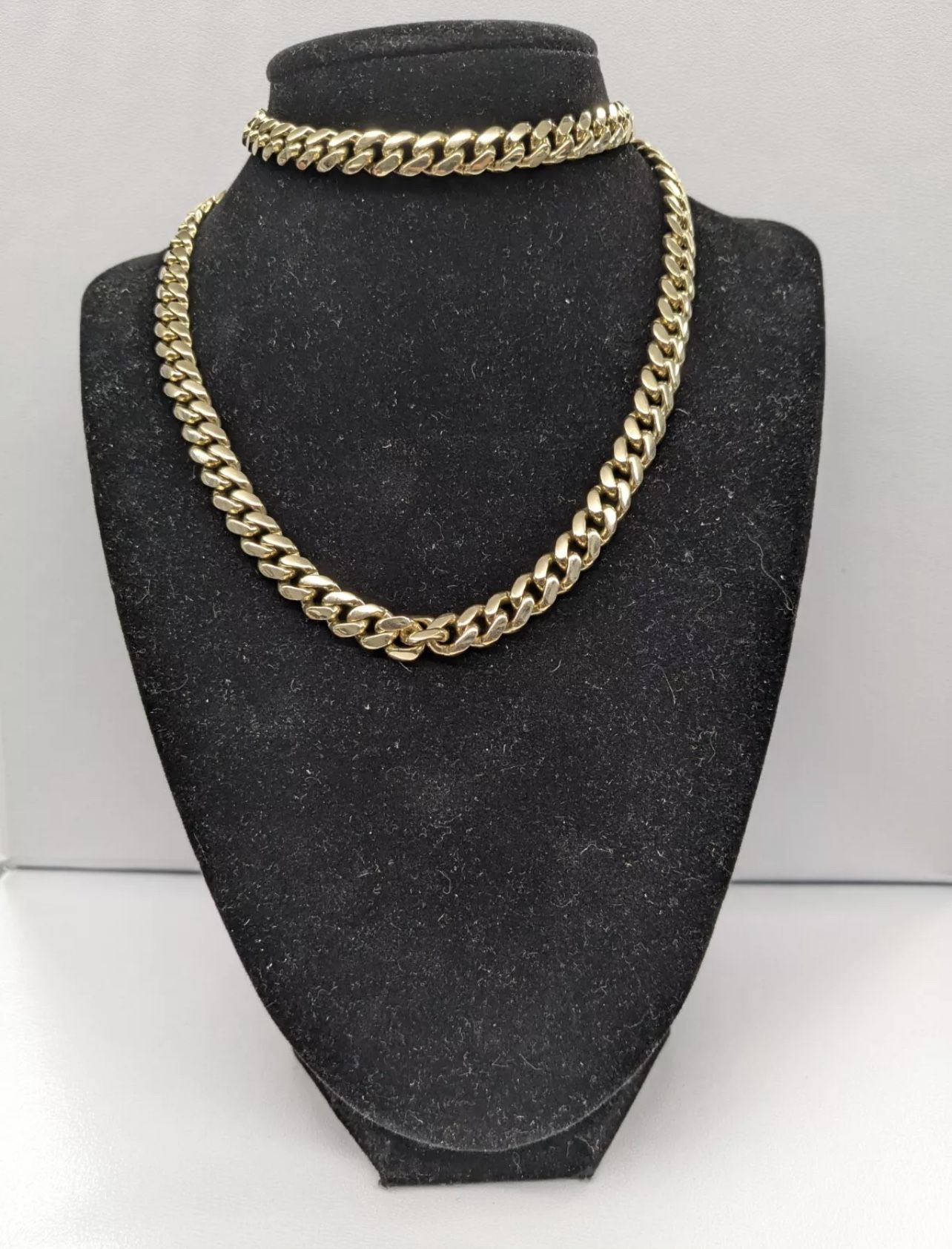 14kt Gold Cuban Link Chain