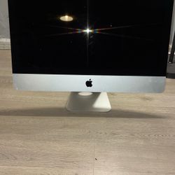 Apple 25” Computer. Works But Locked Maybe Parts Only
