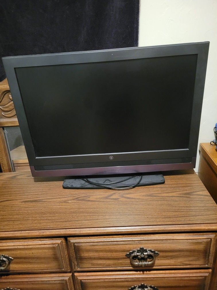 2 Tvs Color 35 Inch With Remote 1 Dvd/vcr Combo 1 DVD Player 1 TV Stand