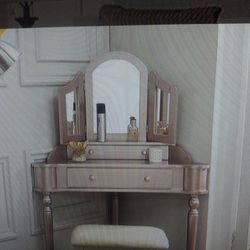 Corner vanity  new