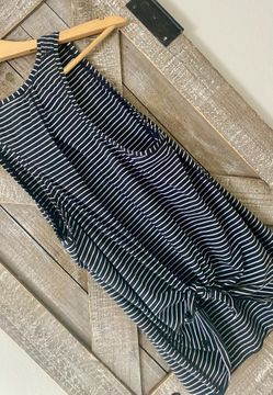 Super Cute Lululemon sz. Small/medium striped tank top/ cut out back