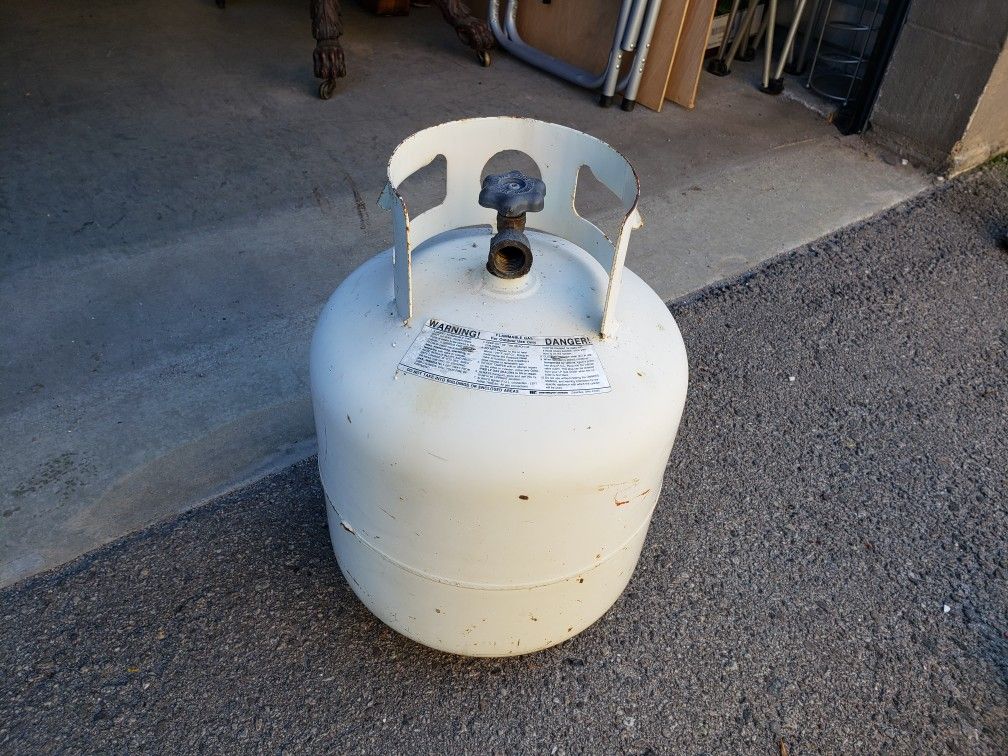 Full propane tank
