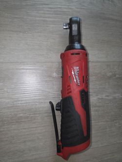Milwaukee m12 3/8 ratchet