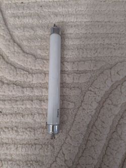 Fluorescent light bulbs 6 in
