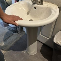 pedestal sink