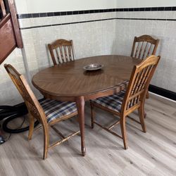 Kitchen Table and Chairs
