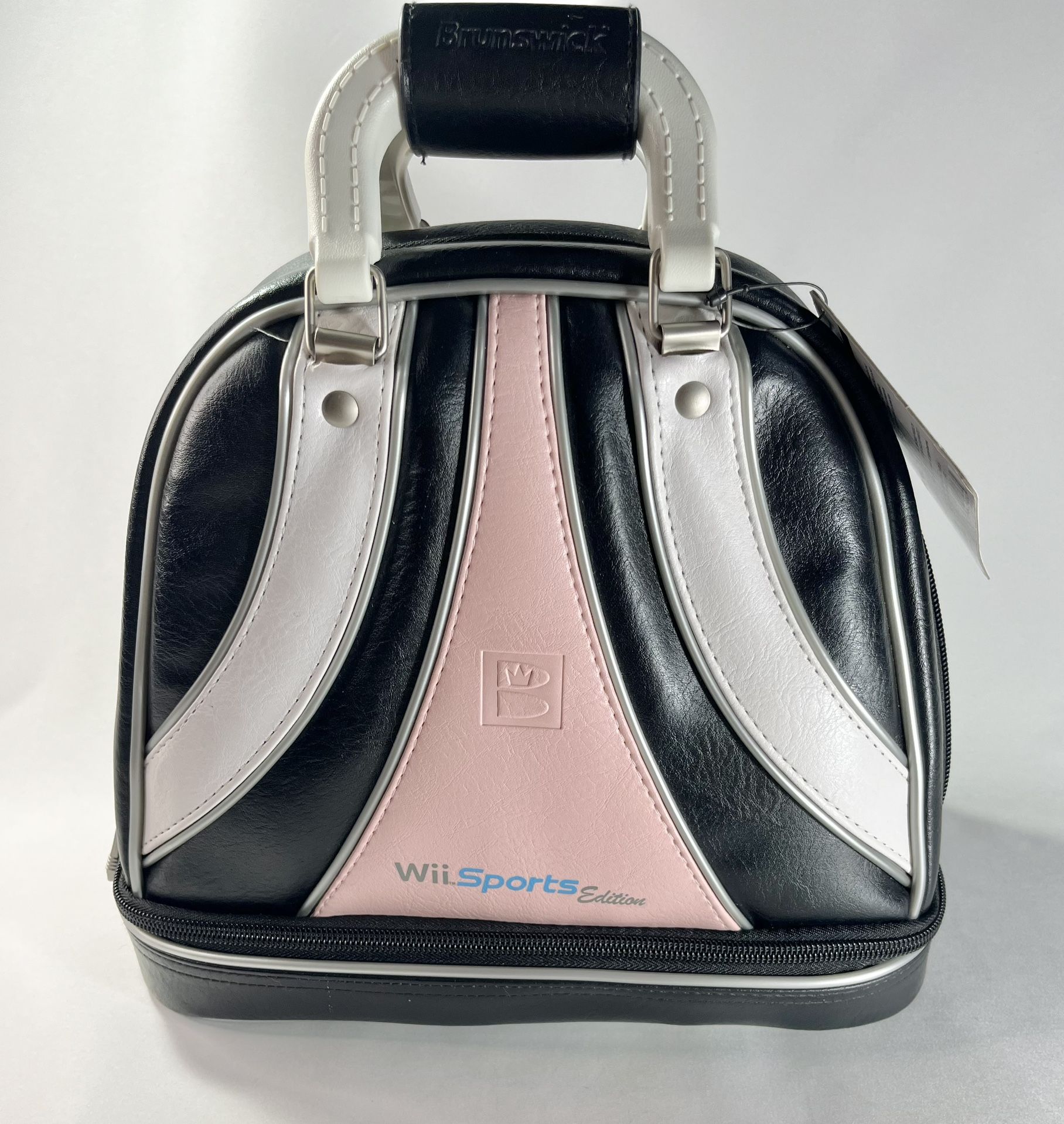 BRUNSWICK Wii Travel Bag Game Traveler Nintendo Wii Pink/White Sports Edition
