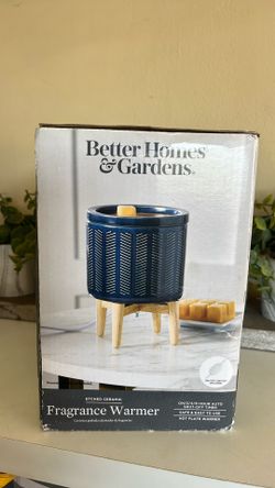 Electric Fragrance Warmer Two Pieces The Box It’s Damage But Warmer Perfect Condition 
