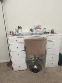 Make up vanity