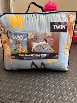 Bluey Twin comforter and sham set