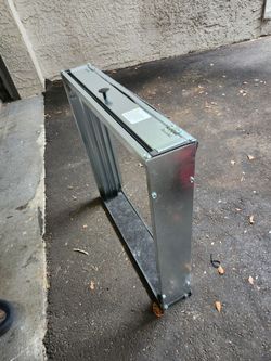 21" x 21" garage style filter rack