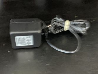 Electro-Harmonix 24DC100 24 Volt Power Adapter